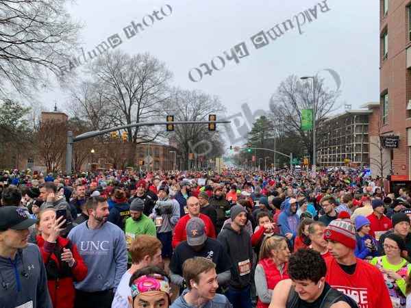 Crowd of runners 5K
